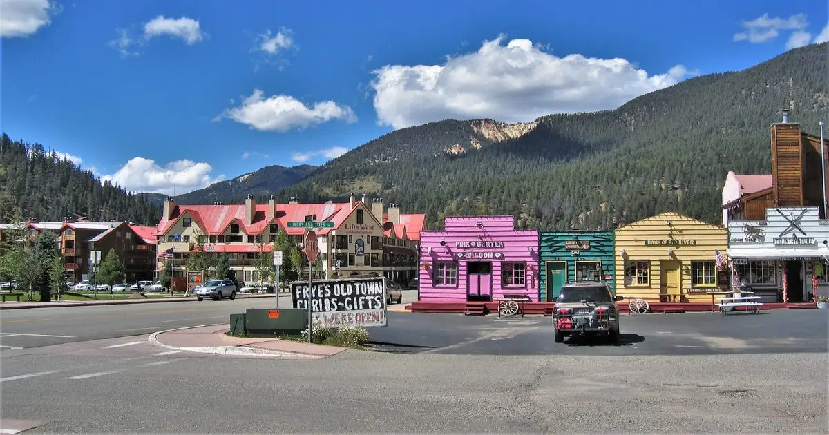 Red River New Mexico resort view: Lifts West Condominium Hotel on Main Street with the ski mountain behind